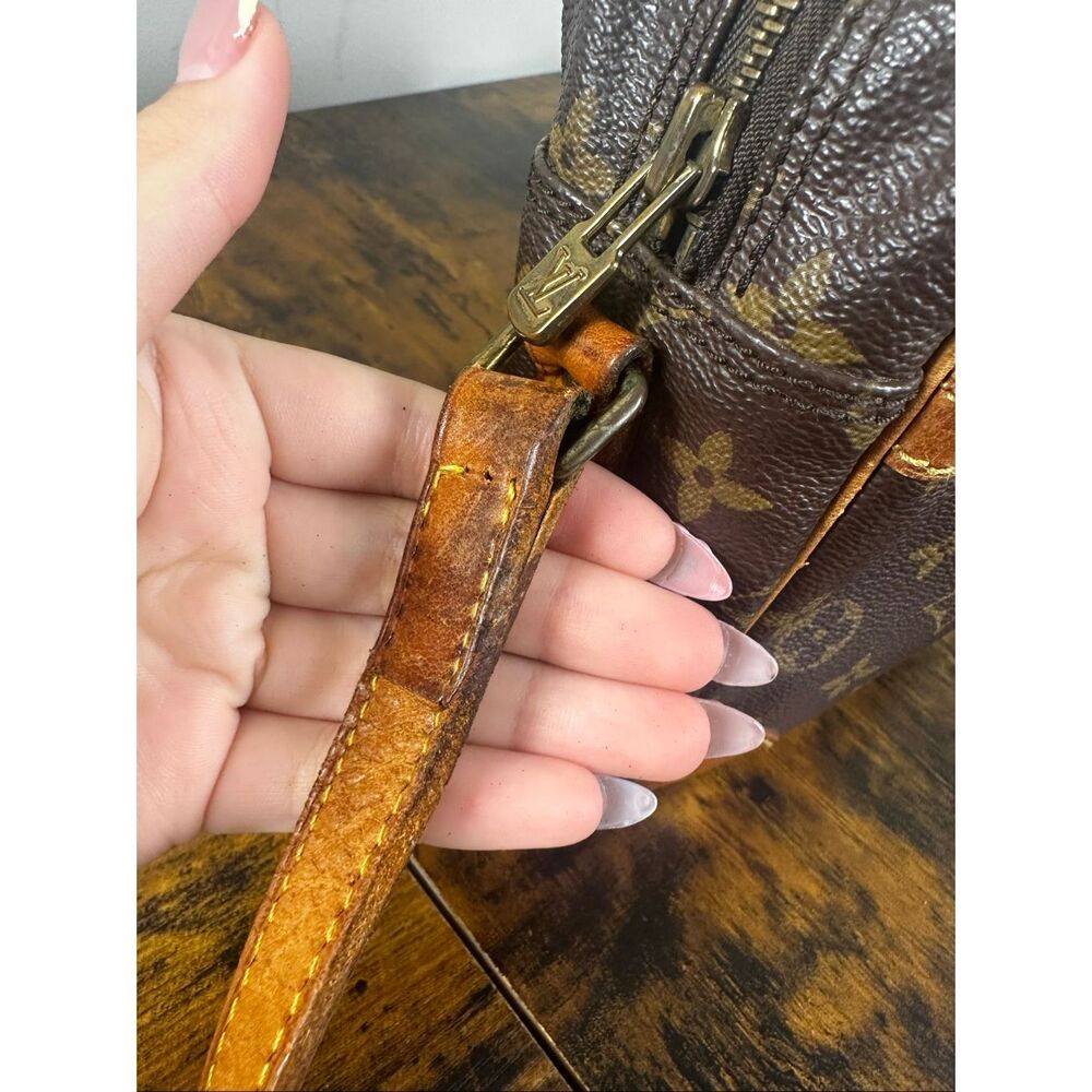 Louis Vuitton Vintage Monogram Bag Trocadero 27 Crossbody - Picture 15 of 16